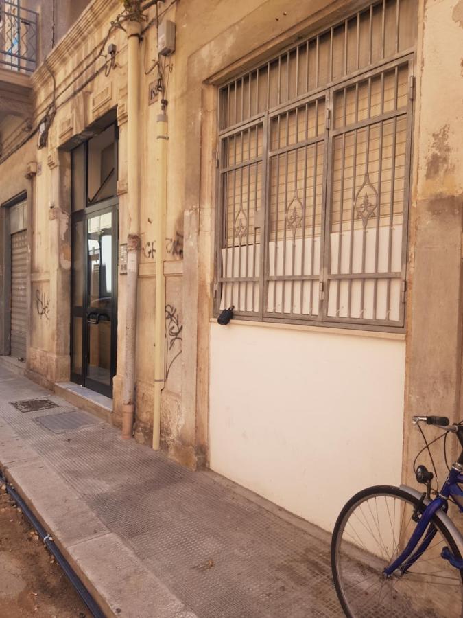 Yume House Apartment Bari Luaran gambar